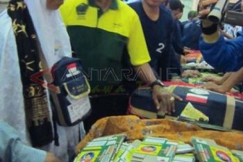 Calhaj Sumenep Bawa Jamu