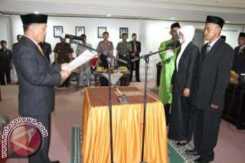 Dua Anggota DPRD Mamuju Dilantik 