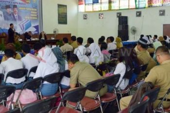 Talk Show Keluarga Pintar