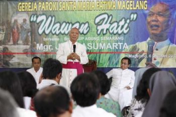Uskup: Gereja Dorong Umat Terlibat Politik Praktis