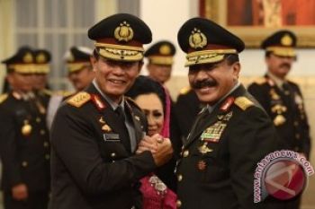 Timur Pradopo Serahkan Tugas Kapolri Kepada Sutarman
