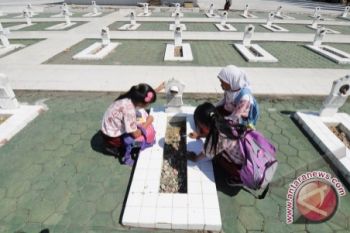 Jerman Peringati Hari Kuburan