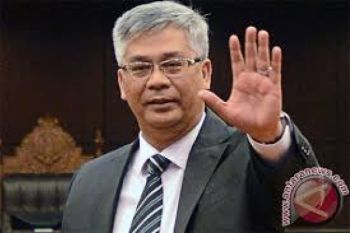 Akil Mochtar Masih Menyangkal Menerima Suap