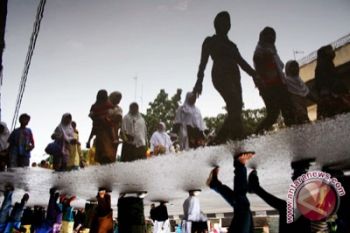 Ini manfaat berjalan tanpa alas kaki di luar ruangan