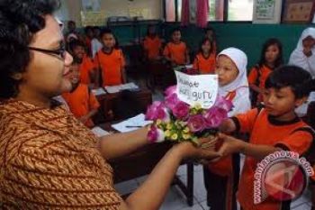 Pemkab akan Seleksi 868 Guru Honorer