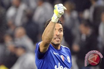 Buffon pecahkan rekor saat Juventus menang