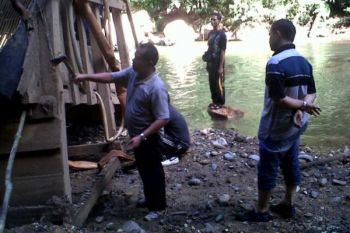 Polres Solok Sergap Lokasi Penambangan Emas Liar