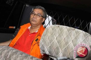 Akil Didakwa Samarkan Harta Rp160 Miliar