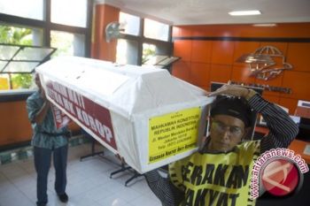  Kiriman Peti Mati Untuk Mahkamah Konstitusi