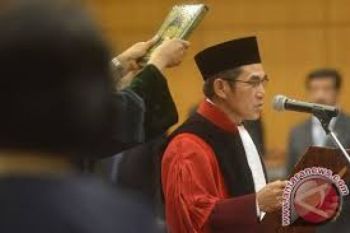 MK Kuatkan Kemenangan Awang Faroek