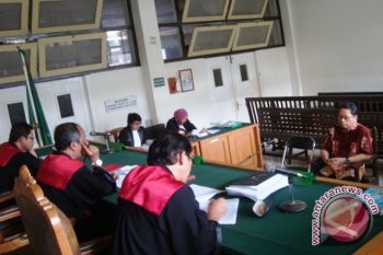Terdakwa korupsi pembibitan ikan di Prabumulih disidangkan 