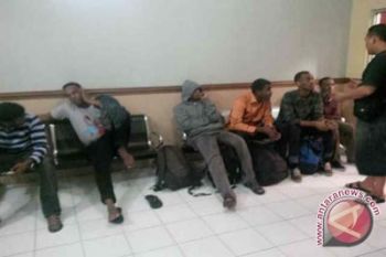 Tiga oknum Marinir terlibat membawa imigran