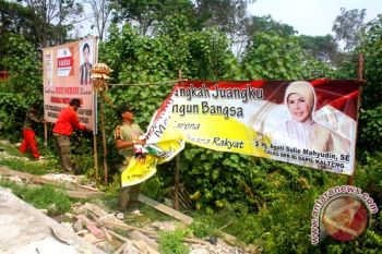 Panwaslu Dukung Penertiban Baliho Tidak Bayar Retribusi