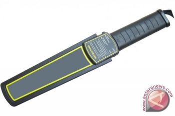Kado pernikahan puteri Sultan  diperiksa dengan `metal detector`