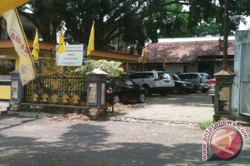 BPMP Kota Bandarlampung Dipasangi Atribut Kampanye