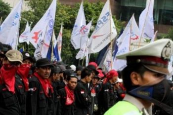 Buruh DKI Jakarta Tuntut Upah Layak