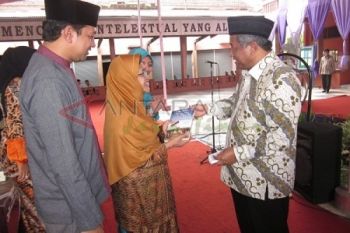 Berikan Buku 
