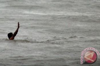 Jasad Nelayan Tenggelam Ditemukan di Antara Karang 
