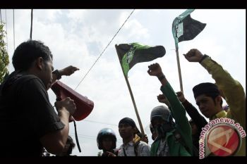 DEMO DISKRIMINASI CALON JEMAAH HAJI