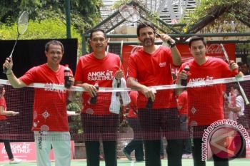 Gerakan &amp;#039;Angkat Raketmu!&amp;#039;