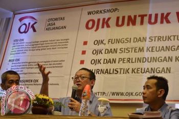 Jalan Panjang OJK Lindungi Konsumen 
