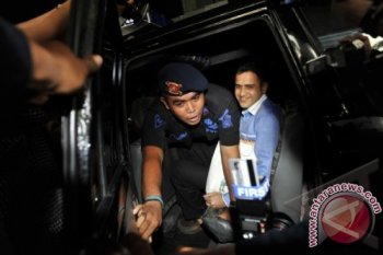 Pemeriksaan Maraton Nazaruddin 
