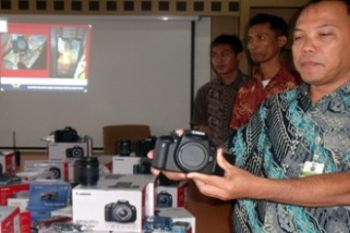 Kamera Impor Ilegal/Rusdianto