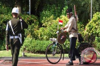 Pemprov NTB hentikan penyaluran bansos di Hari Pahlawan