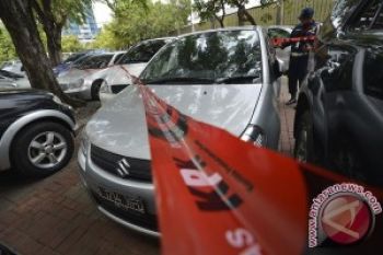 KPK Sita 18 Mobil Terkait Akil Mochtar