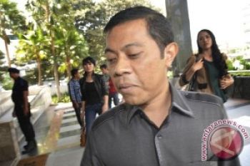 Loyalis Anas Urbaningrum Penuhi Panggilan KPK