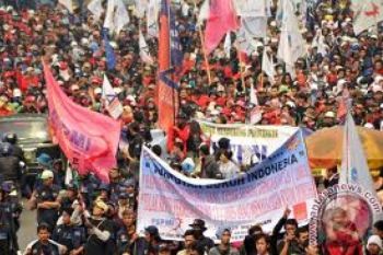 Massa Buruh &amp;quot;Sweeping&amp;quot; Karyawan Panasonic Batam