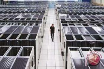 Institut Francais-Unair pamerkan proses penyimpanan data Google  