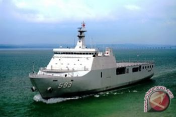 Menhan kukuhkan KRI Banda  Aceh