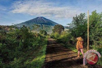 Badan Geologi serahkan sertifikat Rinjani Geopark Nasional 
