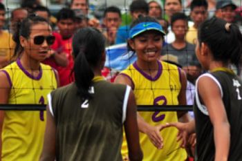 Putra Jatim dan Putri NTB Juara Voli Pantai
