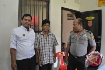 Petugas kebersihan stasiun ka Baturaja tertangkap jual togel
