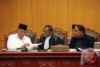 MK Sesalkan Penyerangan Massa Saat Pembacaan Putusan