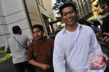 KPK Periksa Ridwan Hakim