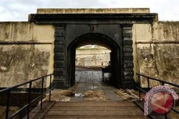 Benteng Marlborough Jangan Dijadikan Lokasi HPN 2014