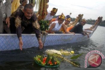 Larung Sesaji