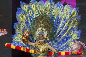 Miss Indonesia Whulandary