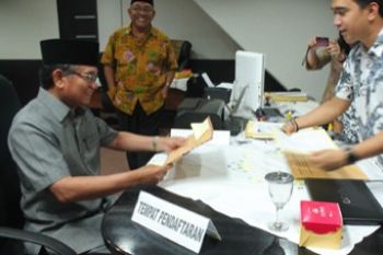 Gubernur Riau Tunggu Panggilan Tes BP Batam