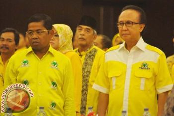 Idrus Marham Bekali Caleg Golkar Sulbar 