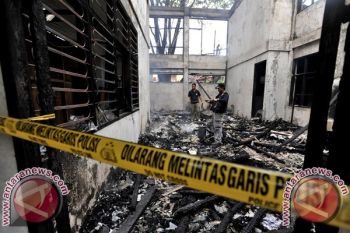 Polisi Kejar Pembakar Gedung PKM UNM