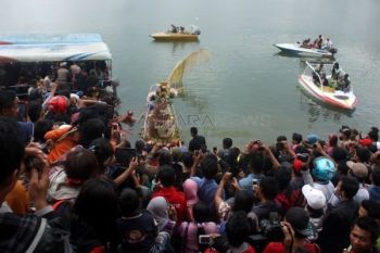 Suroan di Ngebel Semarak