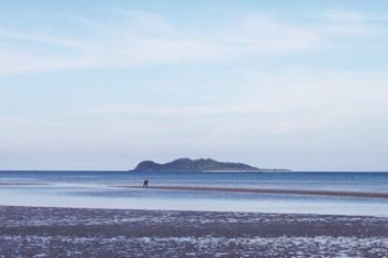 Pulau Senoa/Evy R. Syamsir
