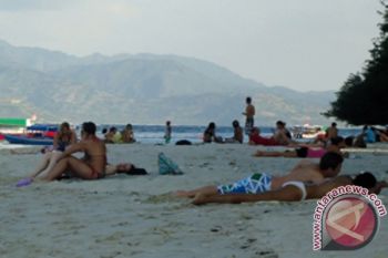 Imigrasi: wisatawan Australia betah di Lombok