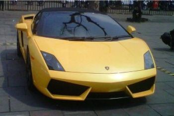 Lamborghini Rp 6 Milyar Jadi Pemanggang Kalkun