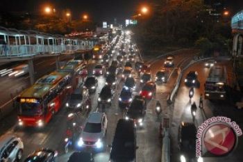 Tips Berkendara di Malam Hari