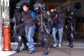 Jelang Natal, Polda Simulasi Penanggulangan Terorisme